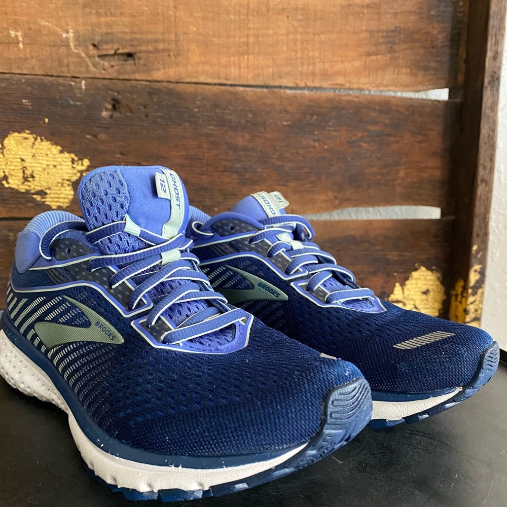 Brooks sneakers Ghost 12 women’s size 7